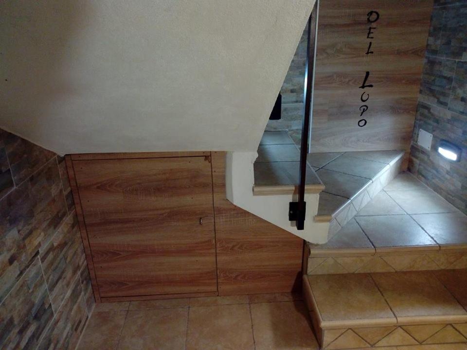 B&B Il Rifugio Del Lupo - E6721 Paringianu Buitenkant foto