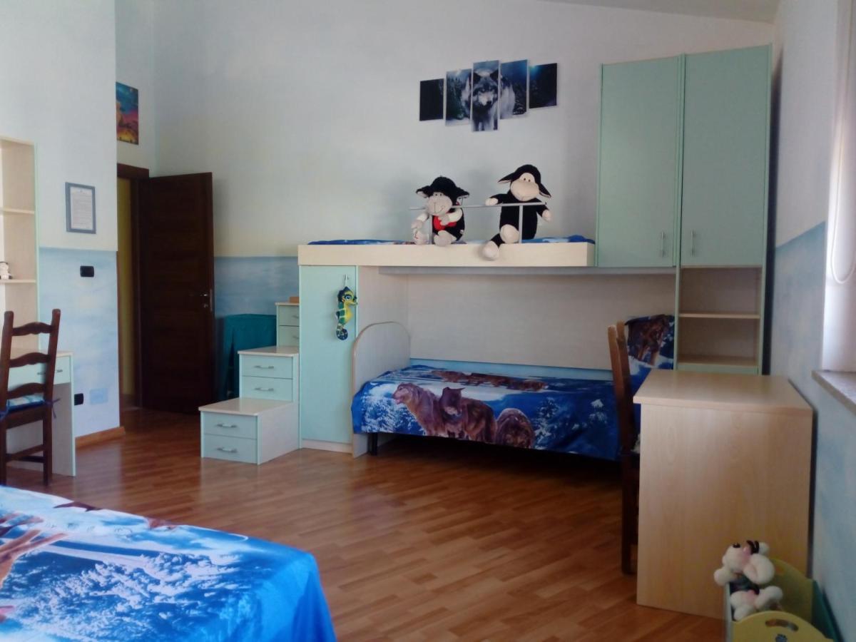 B&B Il Rifugio Del Lupo - E6721 Paringianu Buitenkant foto