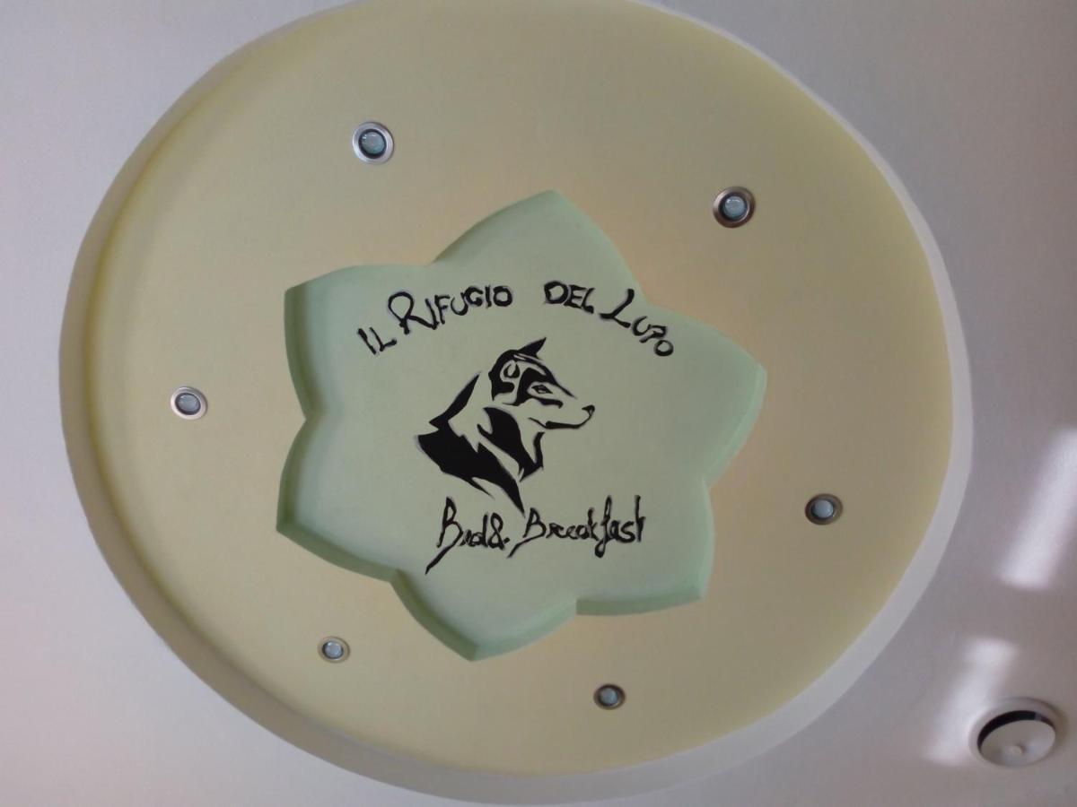 B&B Il Rifugio Del Lupo - E6721 Paringianu Buitenkant foto
